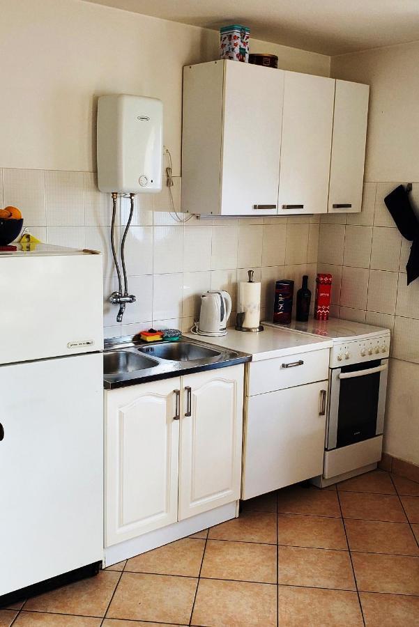 Zee Apartma